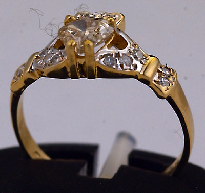 Claddagh offering ring